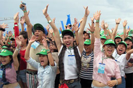 Xác lập kỷ lục số người nhảy lên cùng một lúc đông nhất trên bãi biển Vũng Tàu