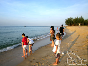 Du lịch hè 'hút' khách nội địa đến với Bình Thuận