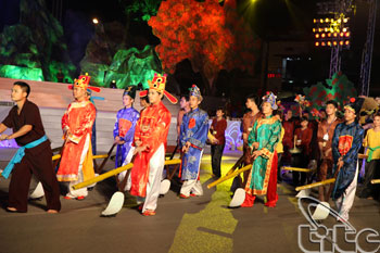 Tưng bừng lễ hội Tịch Điền năm 2013 