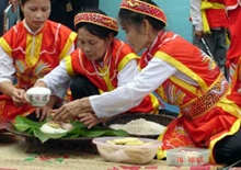 Các hoạt động văn hóa - thể thao trong chương trình “Về miền lễ hội cội nguồn dân tộc Việt Nam năm 2007”.