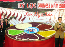 Xôi ngũ sắc lập kỷ lục Guinness Việt Nam